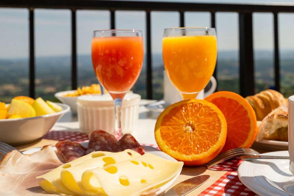 Le Relais De Castelnau Hotel Loubressac Servis gambar